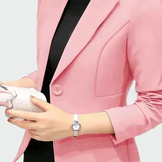 Leontýna - Sako v ideálním střihu